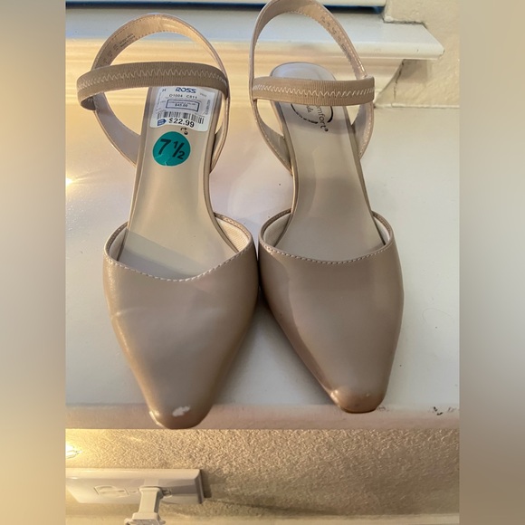 Heels - Picture 2 of 6